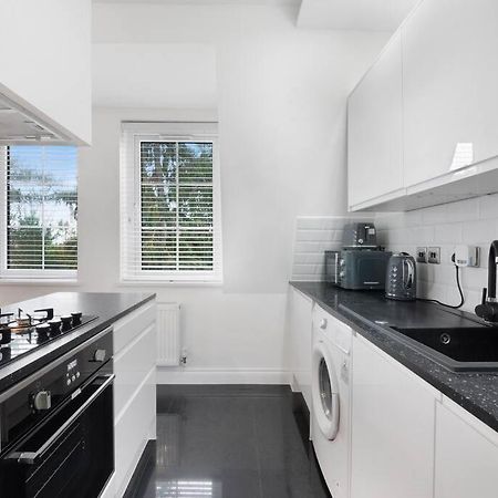 Roomy One Bed Loft Apartment Bishop's Stortford Bagian luar foto